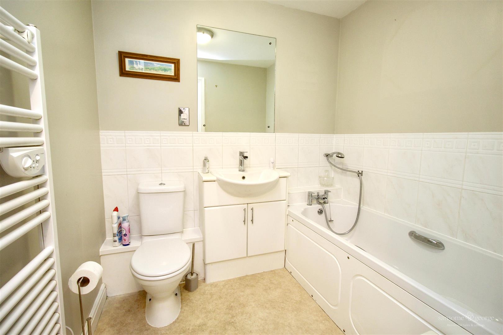 Pryor Close, Tilehurst, Reading